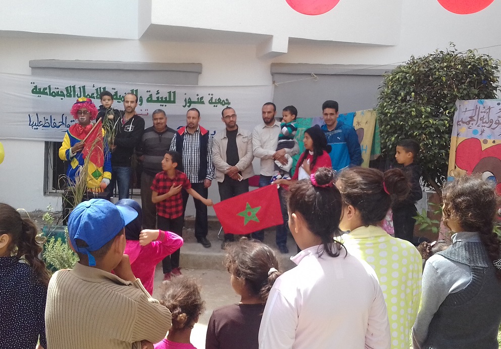 تنظيم يوم تحسيسي بأهمية البيئة بتجزئة عنوز في حي السلام بالجديدة