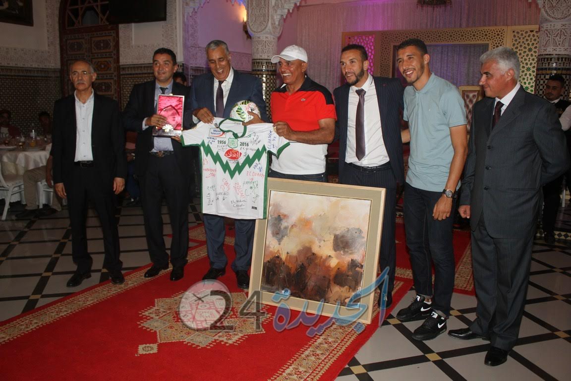 بالصور.. عمالة الجديدة تحتفي بفريق الدفاع الجديدي بعد تتويج بوصافة البطولة