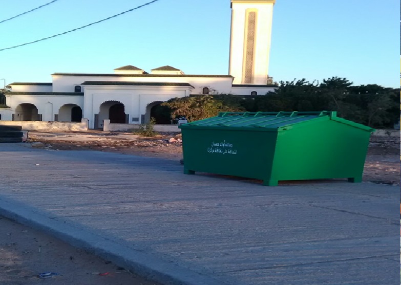 جماعة أولاد حمدان: توفير حاويات لجمع النفايات بمركز الجماعة