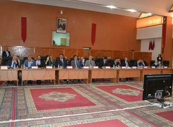 عامل الجديدة يترأس لقاء تقنيا لتدارس مشاكل الماء والكهرباء والتطهير السائل بالإقليم