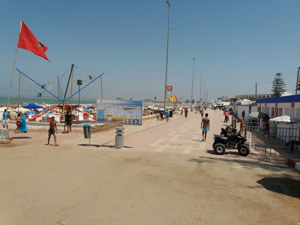 حملة أمنية بشاطئ الجديدة تطيح بعدة مصطافين متلبسين بحيازة الخمور والمخدرات