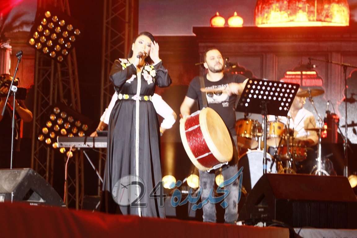 الفنانة السورية هويدا والفنان الشعبي 'ماكسيم' يلهبان منصة الجديدة في مهرجان جوهرة