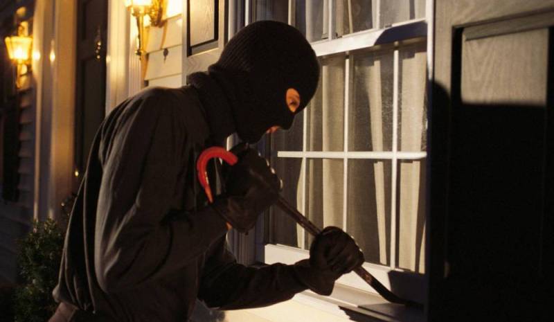 استنفار أمني لتعقب عصابة منظمة تسطو على المحلات التجارية ليلا بالجديدة