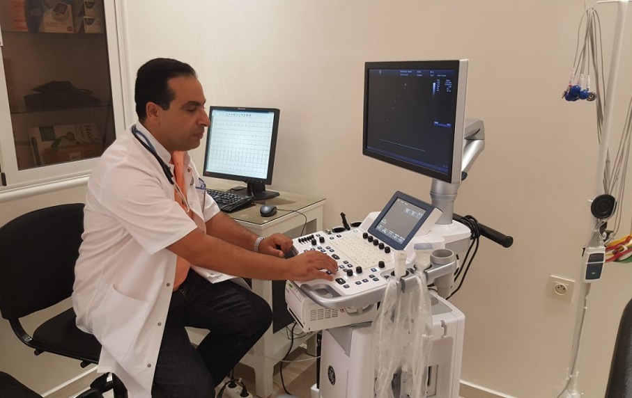 الدكتور عبد الإله بن طلحة يفتتح عيادة متخصصة في أمراض القلب والشرايين بمسقط رأسه بالجديدة