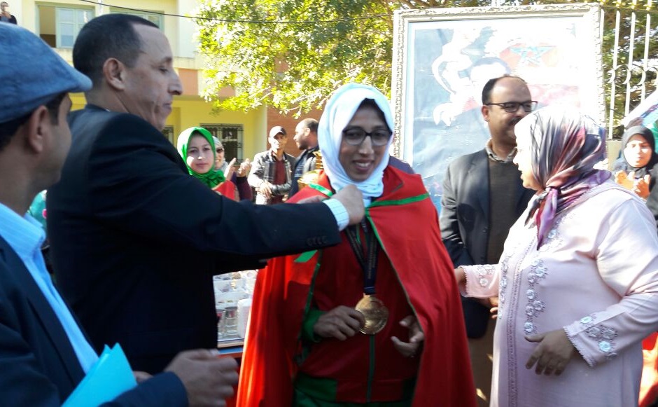 مدينة البير الجديد تخصص استقبالا حاشدا لبطلتها الفائزة ببطولة العالم للكيك بوكسينغ