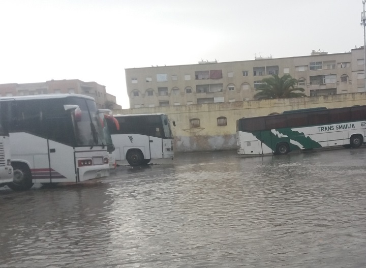 الأمطار تكشف عورات المحطة الطرقية للجديدة وتحولها إلى تجمع للبرك المائية