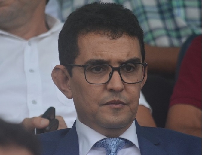 تذبذب مواقف عامل الجديدة في تعامله مع دعم المجالس المنتخبة للدفاع الجديدي متعدد الرياضات