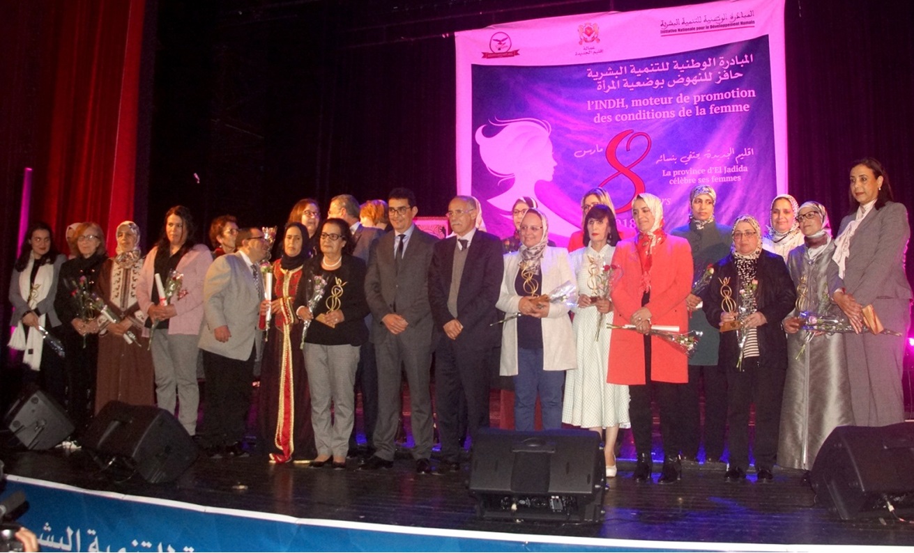 شاهد بالصور.. عمالة الجديدة تحتفي بنساء الجديدة في حفل بهيج بمسرح عفيفي