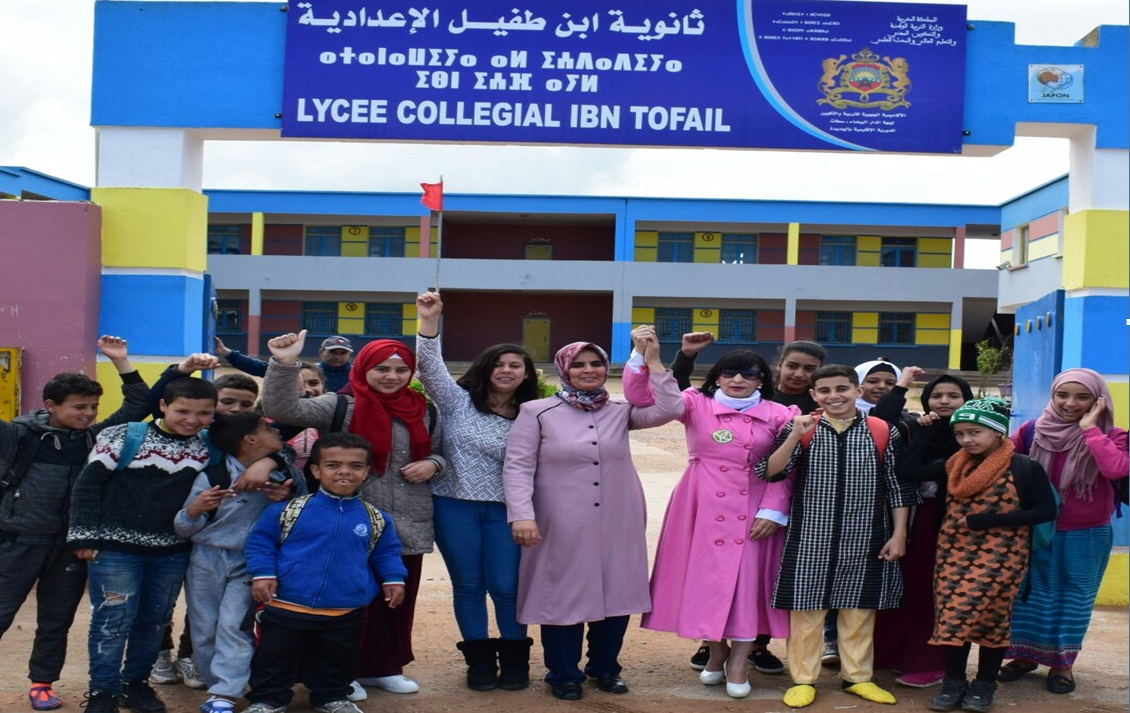 ثانوية ابن طفيل تخلد يوم عيد الام والشعر وتستضيف مديرة الحوزية لتتبع ورشها البيئي