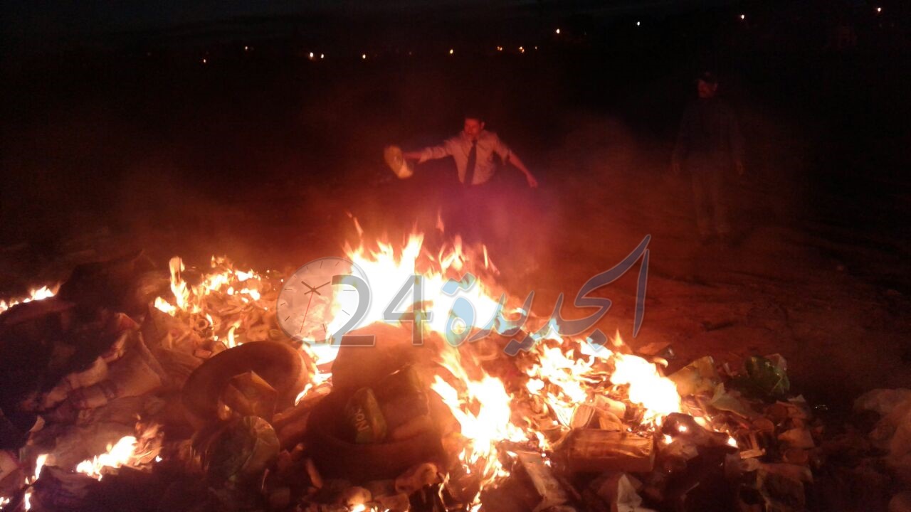 ضبط واحراق عدة أطنان من المواد الغذائية والحفاضات منتهية الصلاحية بالجديدة