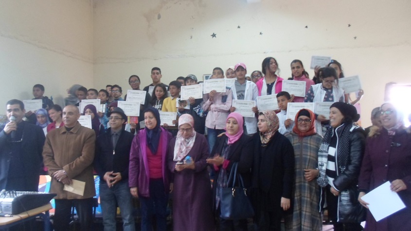 اعدادية البكري بأزمور تحتفي بالتلاميذ المتفوقين