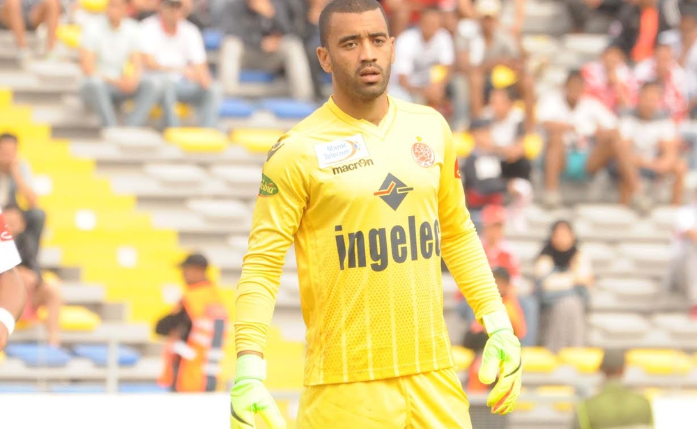 الدفاع الحسني الجديدي يتحفز لاقتناص حارس الوداد بعد ازدياد فجوة الخلاف مع فريقه