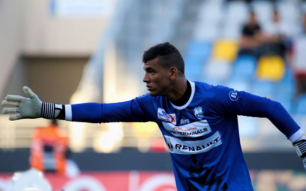 حارس الأسود رضا التكناوتي يقترب من الدفاع الحسني الجديدي على سبيل الاعارة