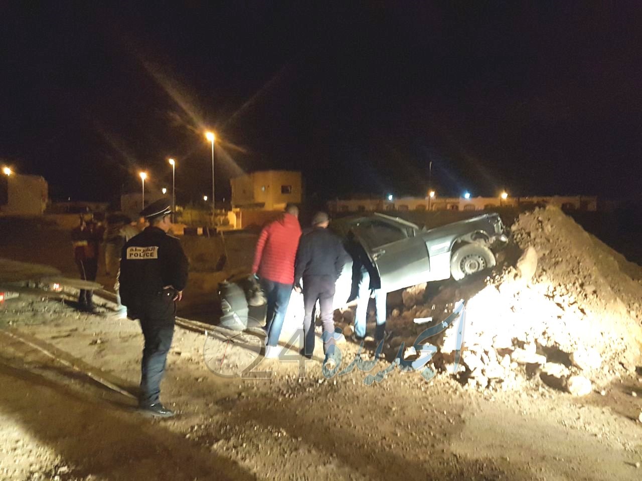 حصريا وبالصور.. مغامرة ''فراقشية'' هاربين على متن سيارة تنتهي بحادثة سير بالجديدة