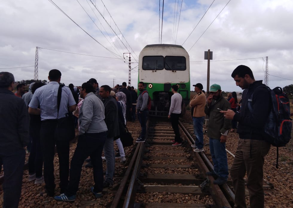قصة طالب جديدي في كلية الطب بالدار البيضاء تحكي واقع قطار الجديدة