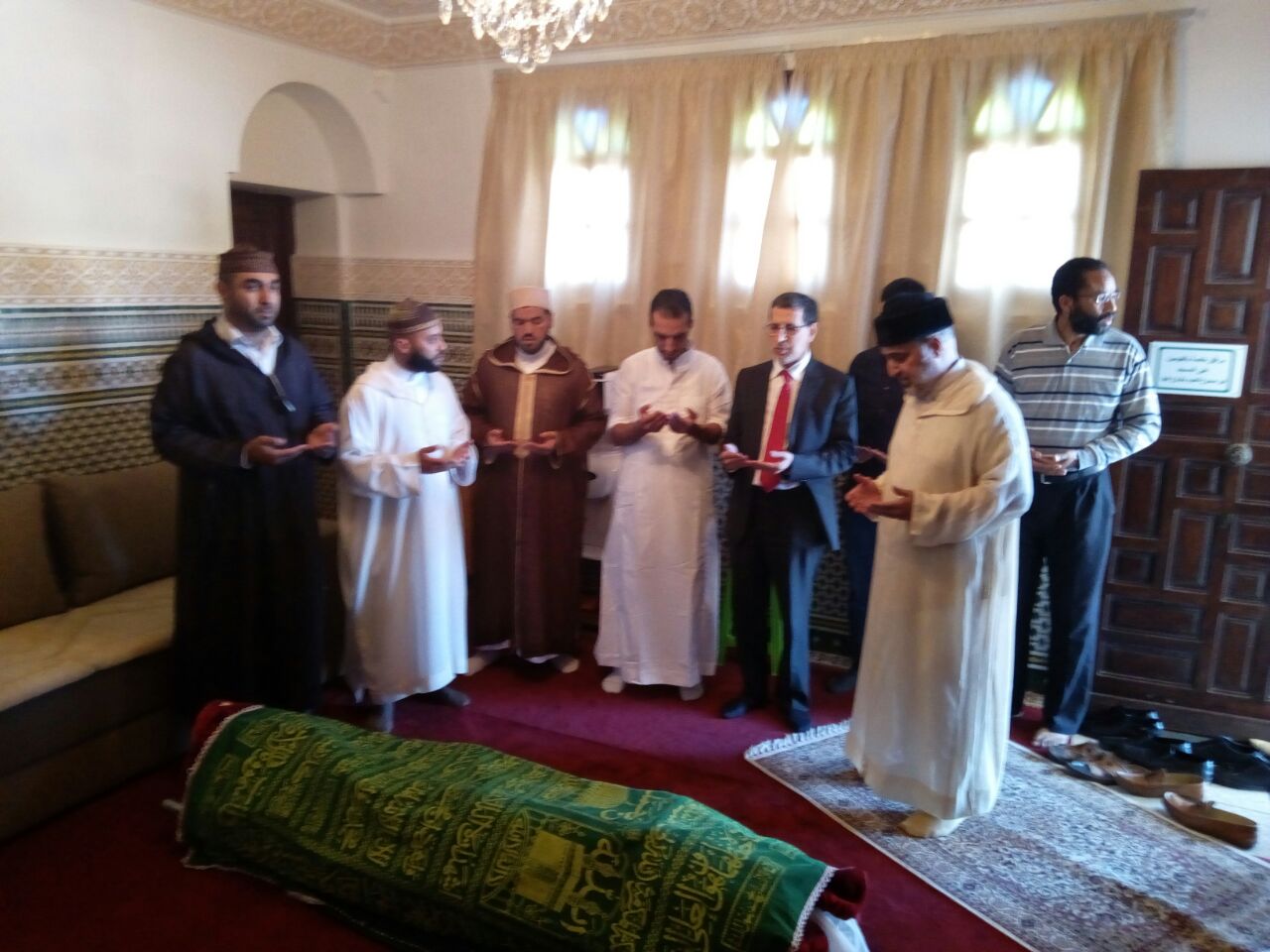 بالصور.. بنكيران والعثماني أبرز مشيعي جنازة والد المقرء أبو زيد الادريسي بالجديدة