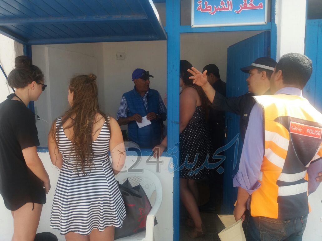 المصطافون يوقفون لصا متلبسا بسرقة 3 سائحات ألمانيات بشاطئ الجديدة