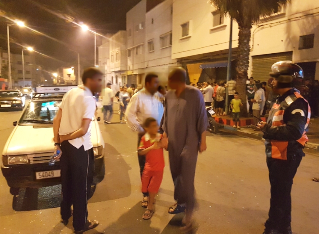 مواطنون بالجديدة يسلمون للشرطة ''مقرقب'' حطم سيارات في الشارع العام