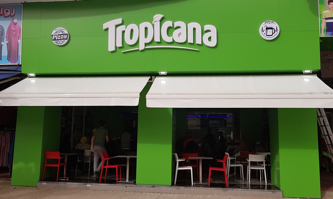 بالصور.. افتتاح مطعم ''طروبيكانا'' المتخصص في الوجبات السريعة والعصائر بساحة الحنصالي