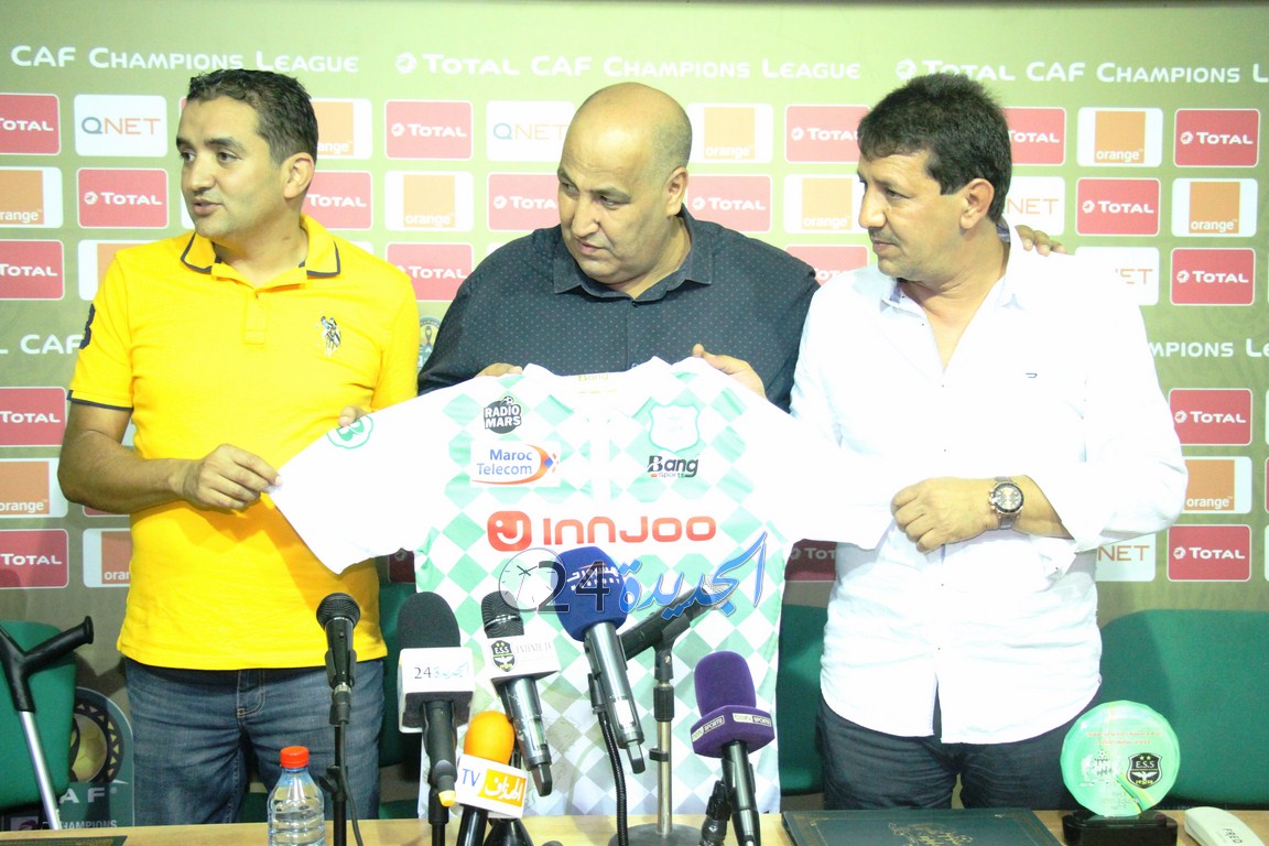 توقيع اتفاقية شراكة بين الدفاع الحسني الجديدي ووفاق سطيف الجزائري