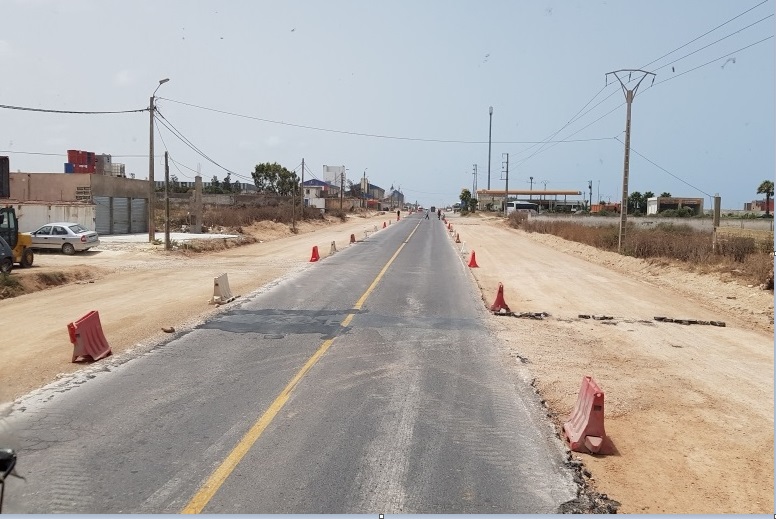 البطئ في أشغال توسعة طريق الجرف الاصفر يثير استياء عارما لساكنة وزوار إقليم الجديدة