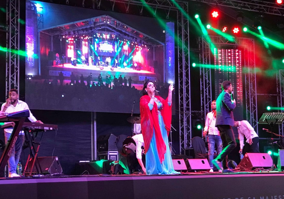 الفنانة الواعدة شيماء أباتراب والنجم الدكالي ''ولد الطويل'' يتألقان  في السهرة الختامية لموسم مولاي عبد الله