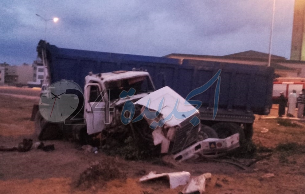 بالصور.. اصطدام رباعي بين رموك وحافلة وسيارتين ينتهي بمقتل سائق حافلة للنقل الحضري بالجديدة