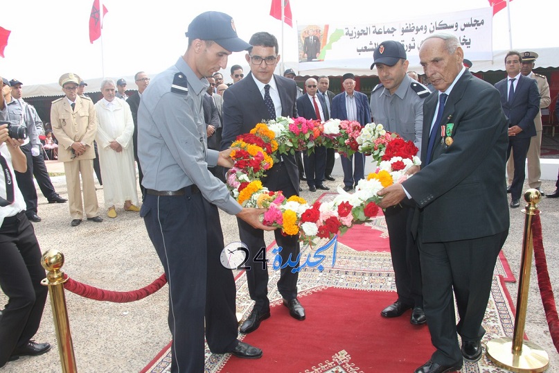 بالصور.. سلطات الجديدة تخلد ذكرى ثورة الملك والشعب بمقبرة الشهداء بمنطقة ''العدير'' بالحوزية