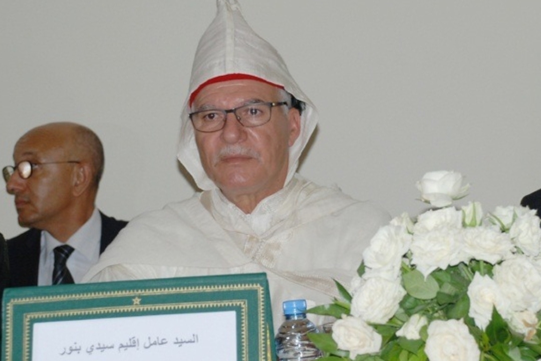 عامل سيدي بنور يشكك في ميزانية إصلاح طرقات بالإقليم كلفت الملايير من السنتيمات