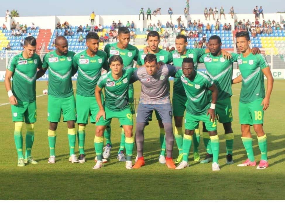 طاليب يستقر على اللائحة النهائية للاعبين الذين سيدافعون عن قميص الدفاع الجديدي لهذا الموسم