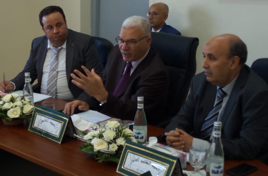 بالصور.. عامل إقليم سيدي بنور في زيارة عمل لجماعة أولاد سبيطة