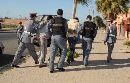 ''ولد الباتول''.. أكبر مروج للمخدرات  في قبضة الدرك الملكي بسيدي بنور