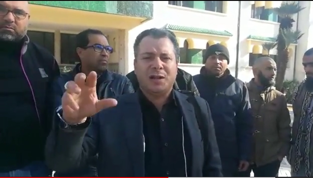 التجار بالجديدة يلوحون بمسيرة بالسيارات إلى وزارة الداخلية والبرلمان.. جراء التضييق على رزقهم!