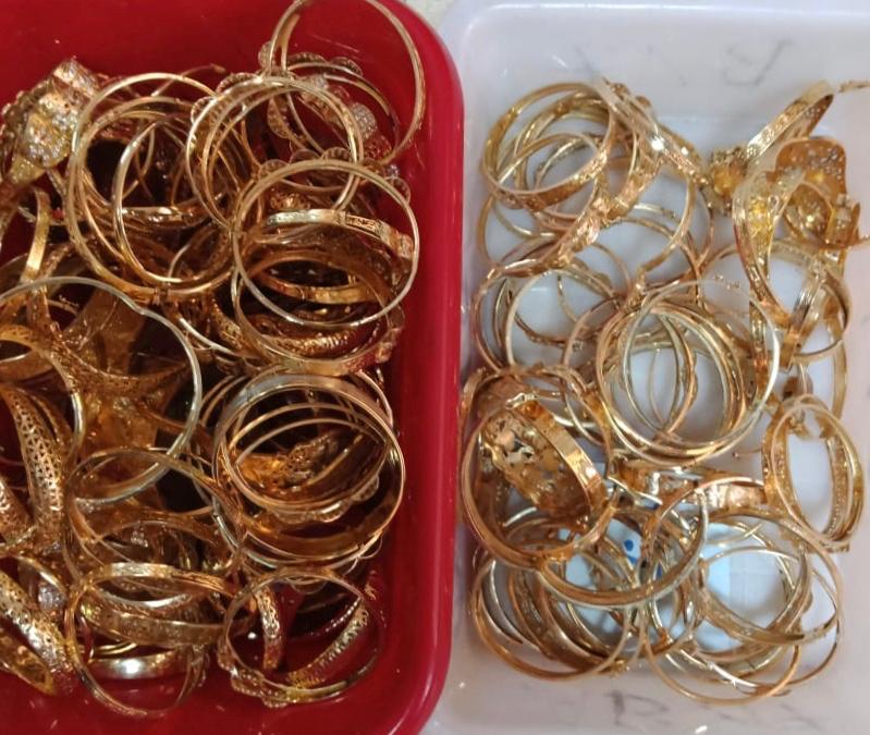 المديرية العامة للجديدة24 : الحموشي ينوه بنزاهة ونجاعة ضابط أمن استرجع زهاء 6 كلغ من المجوهرات + صور