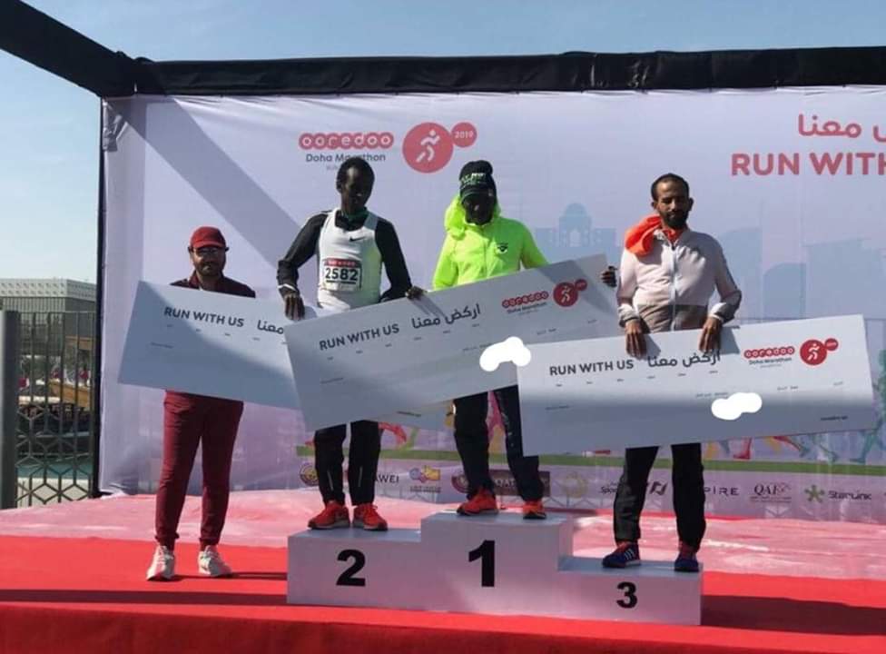 عداء من مدينة آزمور  يفوز  بالمركز الثالث في سباق نصف المارطون بالدوحة