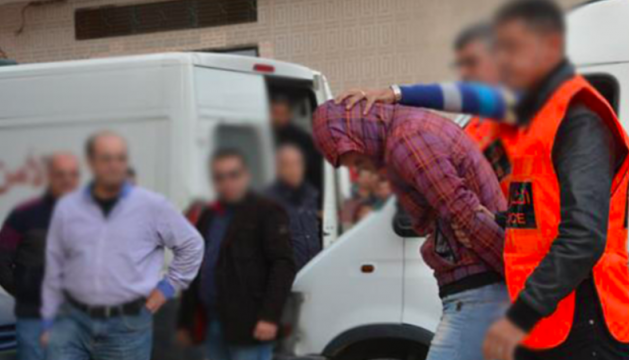 30 شرطيا بالجديدة لإيقاف مروج ''قرقوبي'' تسلح بسيف و4 كلاب ''بيت بول'' وهدد بتفجير مسكنه