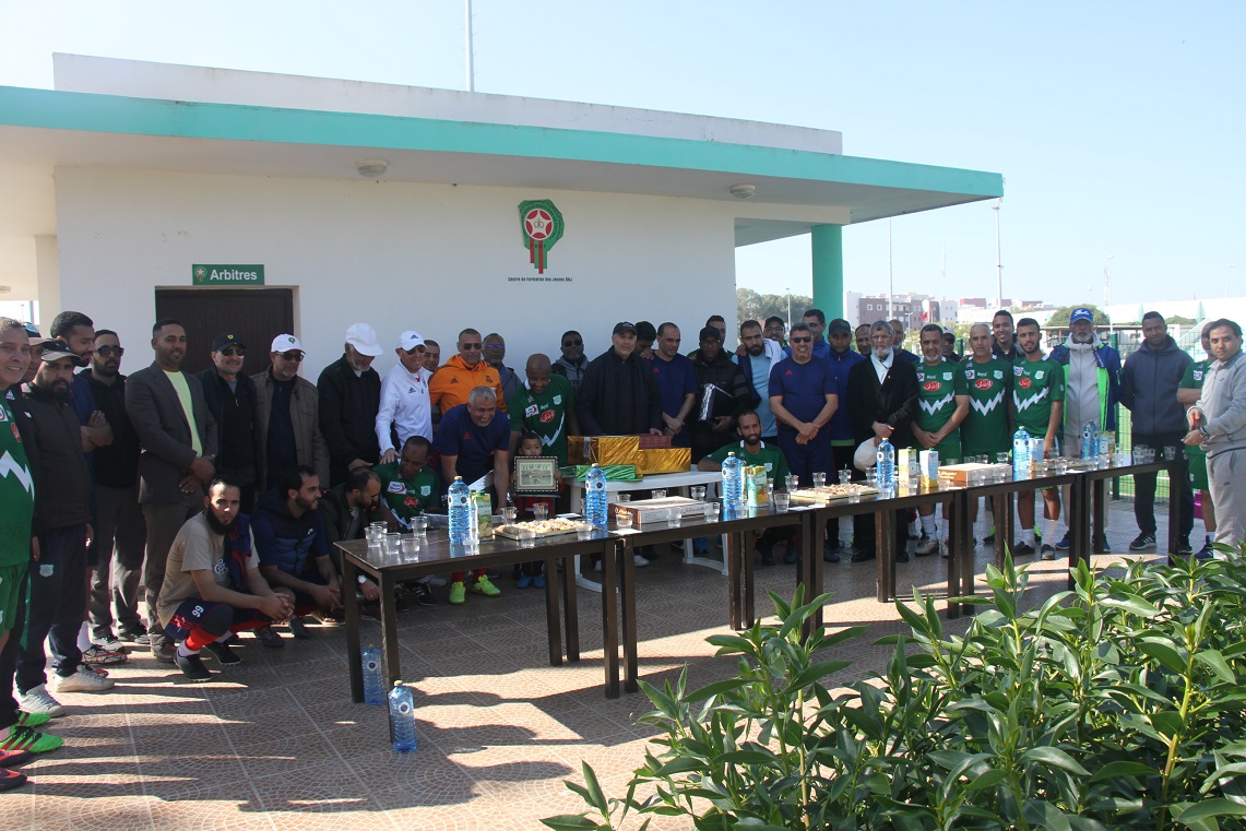 جمعية الوفاق الرياضي بالجرف الاصفر تكرم لاعبيها القدماء