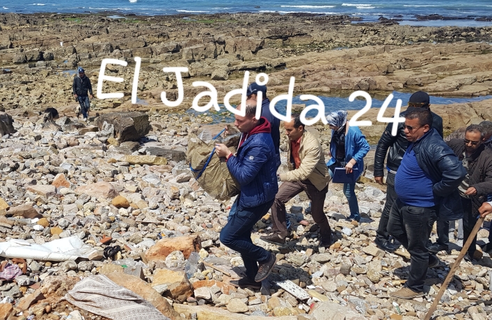 بالصور.. الدرك البحري يعثر على رزمة من مخدر الشيرا على الشاطئ الصخري بالجديدة