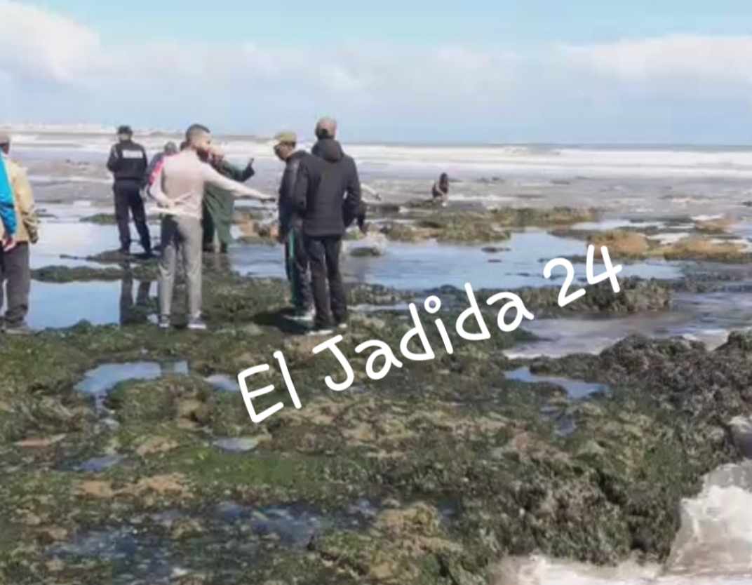 مياه شاطىء ''دوفيل بلاج'' بمدينة الجديدة تلفظ جثة التلميذ الغريق