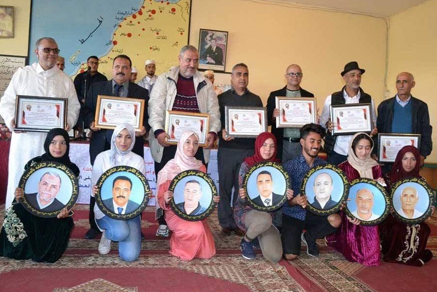 أسرة ثانوية القاضي عياض بالجديدة  تكرم أطرها التربوية المحالة على التقاعد
