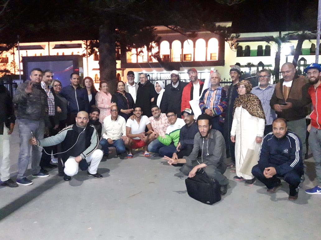 حقوقيون يحتجون أمام مقر جماعة الجديدة للمطالبة باحداث مقبرة بالمدينة