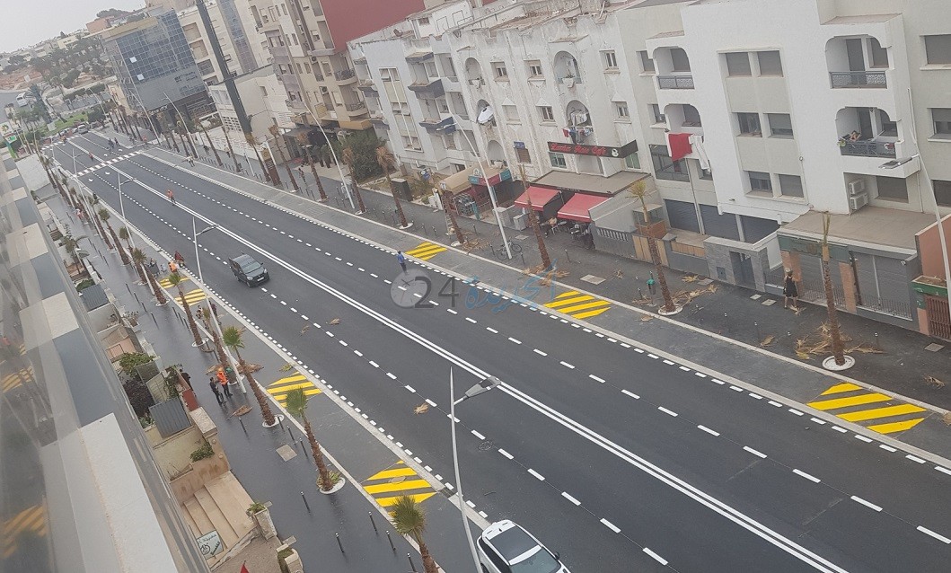 شاهد بالصور.. انتهاء الاشغال بشارع النخيل بالجديدة وافتتاحه خلال ساعات