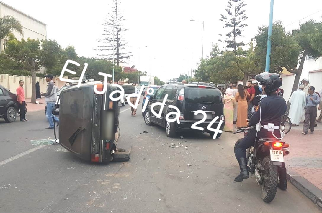 بالصور.. حادثة سير مهولة بالمدار الحضري لمدينة الجديدة