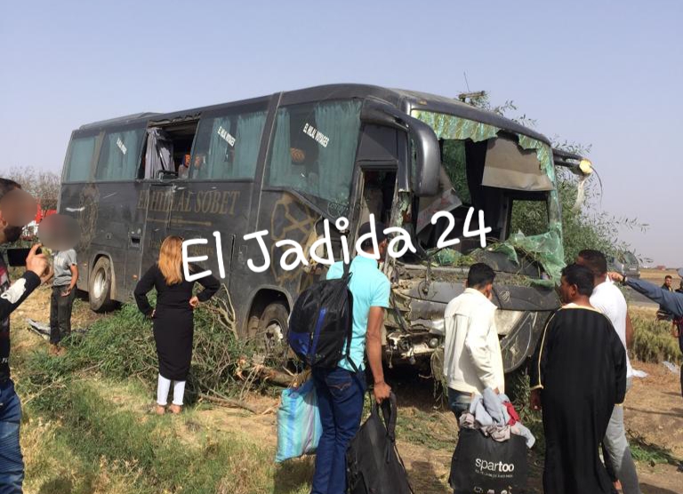 بالصور.. ضحايا على متن حافلة للمسافرين في حادثة سير بإقليم سيدي بنور عشية عيد الأضحى