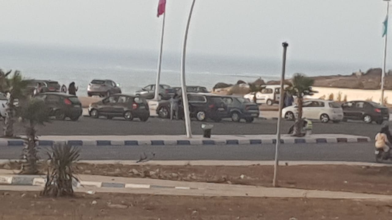 ولاد الفشوش يثيرون الموسيقى الصاخبة و الكلام الساقط بإزعاج ساكنة الشطر الخامس سيدي بوزيد
