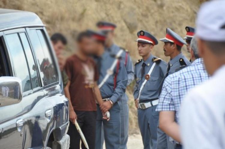 درك سيدي بوزيد يوقف مجرما متحوزا بسيف كان يقطع الطريق بإقليم الجديدة