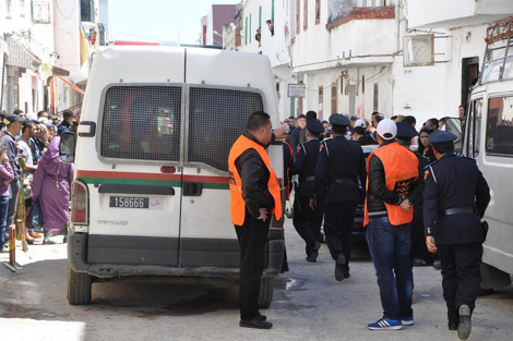 مجرم يشرمل بسيف نادلة مقهى بشارع بئر انزران  بالجديدة والامن يوقف الجاني في وقت قياسي