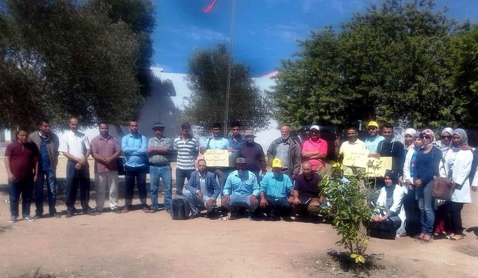 اثنين الغربية: وقفة احتجاجية تندد بالاعتداء الذي تعرض له حارس عام إعدادية ابن عربي