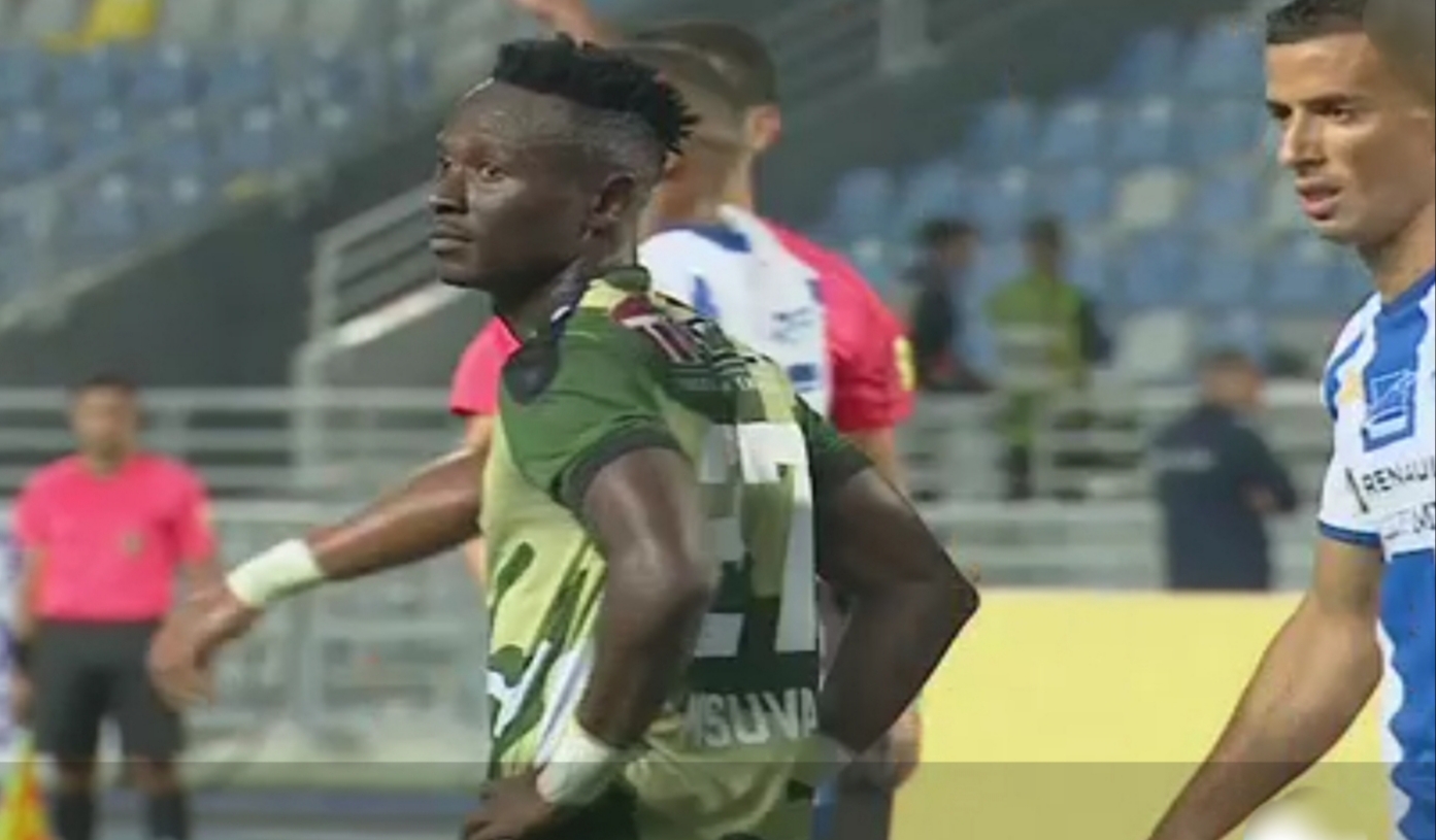 رغم تضييعه لضربة جزاء.. الدفاع الحسني الجديدي يحصد اول نقطة في بطولة هذا الموسم