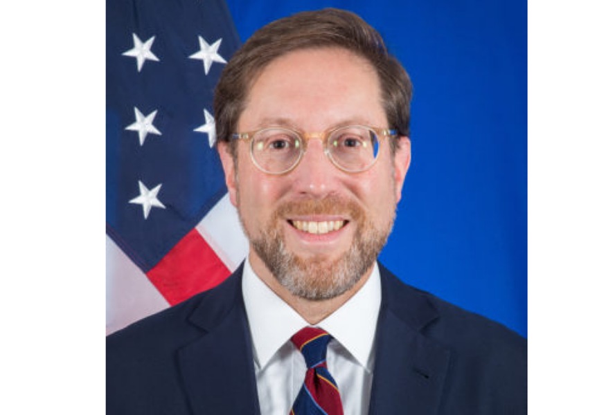 القائم بأعمال السفارة الأمريكية بالمغرب في زيارة لشركة ALGENAS MAROC التحويلية بالجديدة